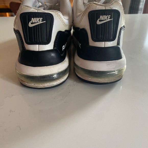 VTG Nike Air Max 2010 white/black sz 10.5 - Picture 4 of 6